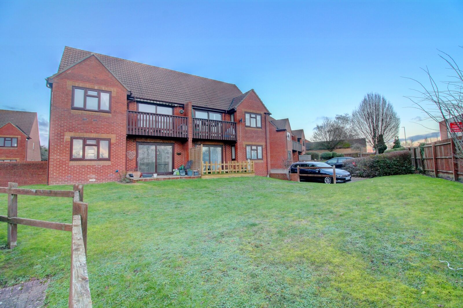 2 bedroom  flat for sale Lansdowne Way, High Wycombe, HP11, main image