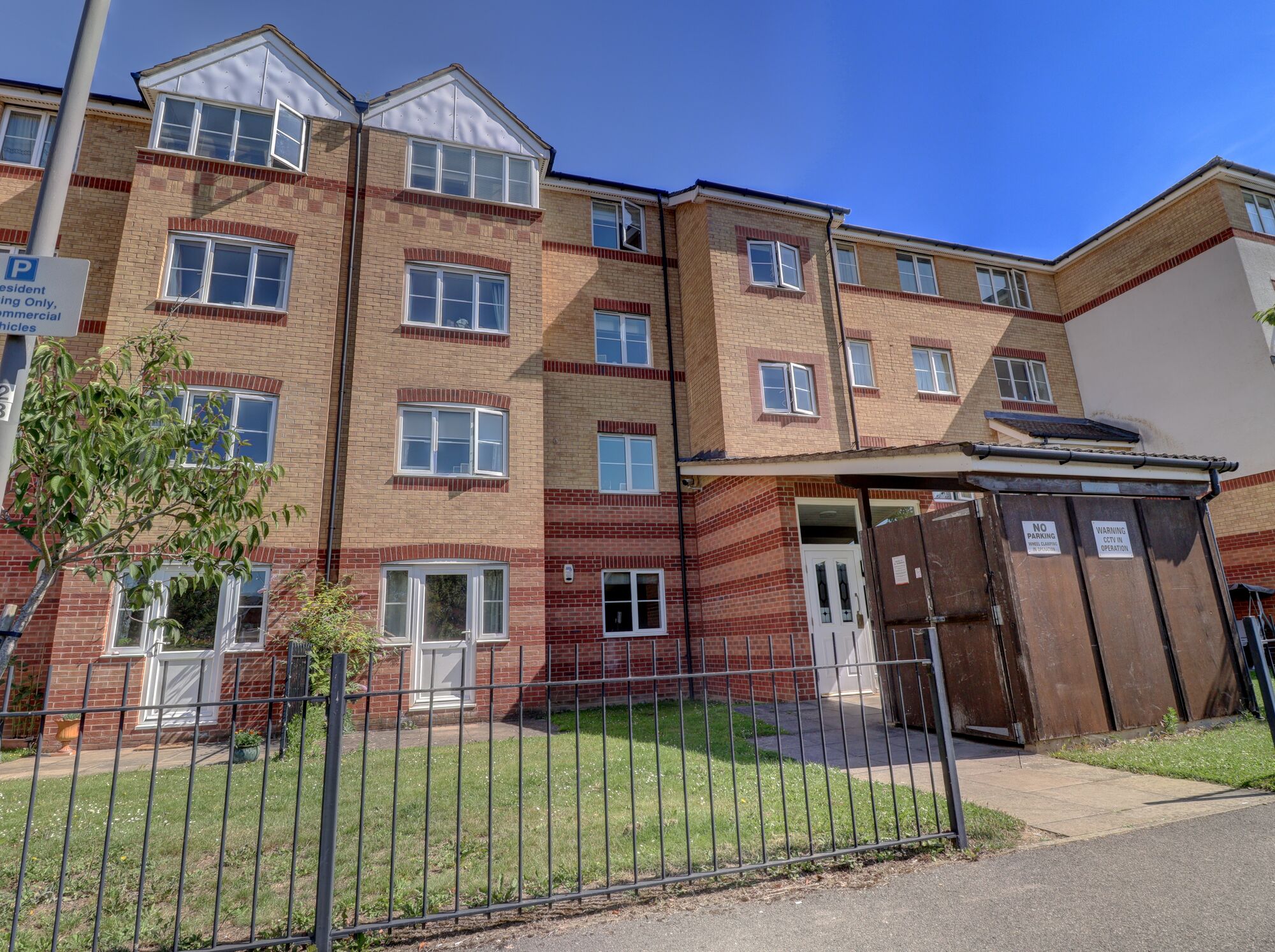 1 bedroom  flat to rent, Available unfurnished from 07/09/2026 Princes Gate, High Wycombe, HP13, main image