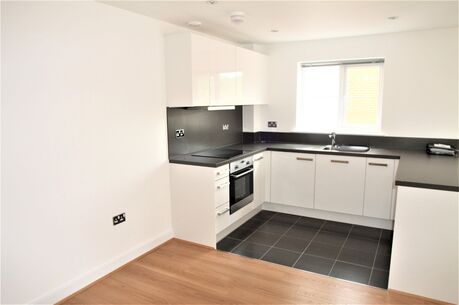 2 bedroom  flat to rent, Available unfurnished from 24/08/2024