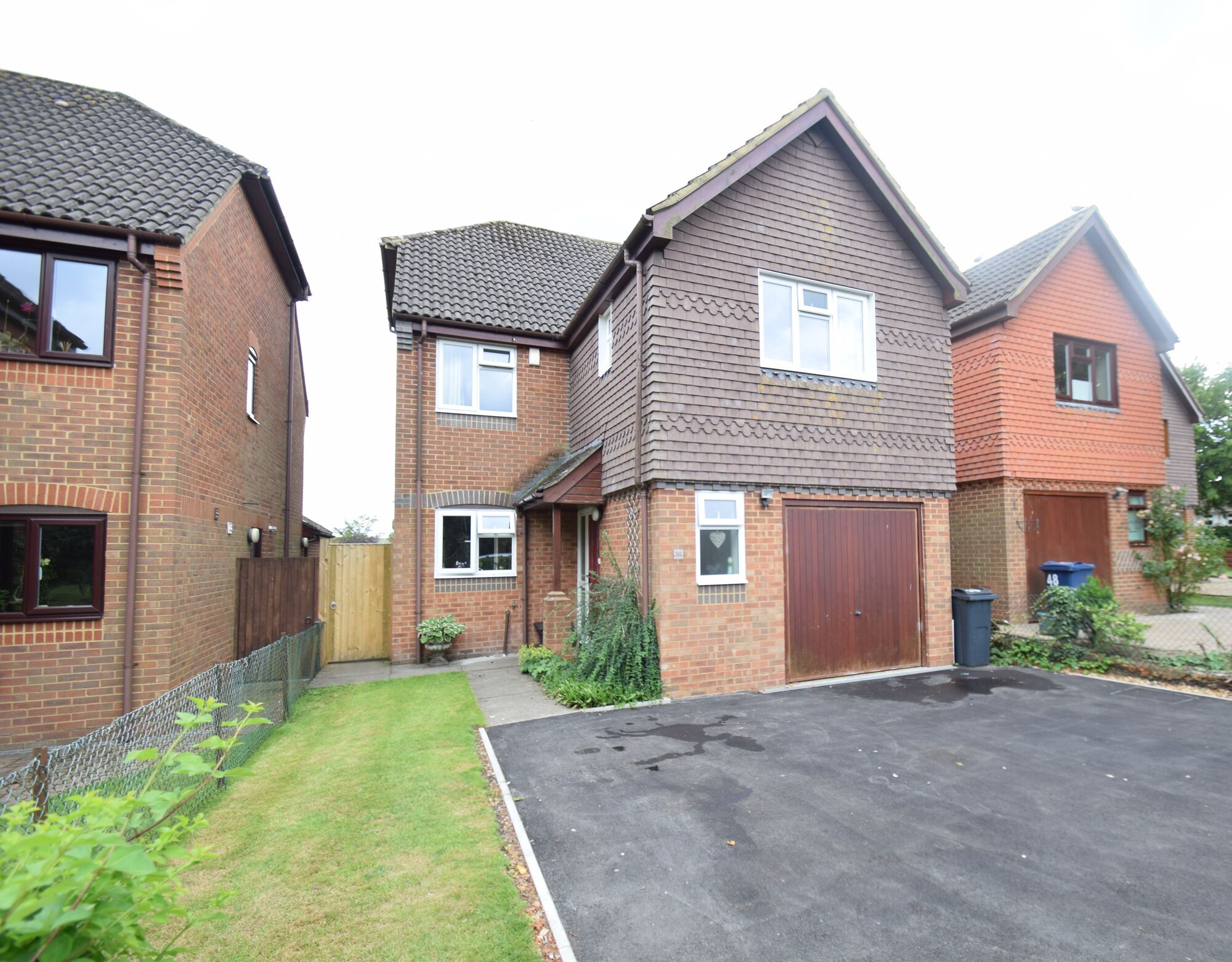 4 bedroom detached house to rent, Available unfurnished from 28/09/2024 Parish Piece, High Wycombe, HP15, main image