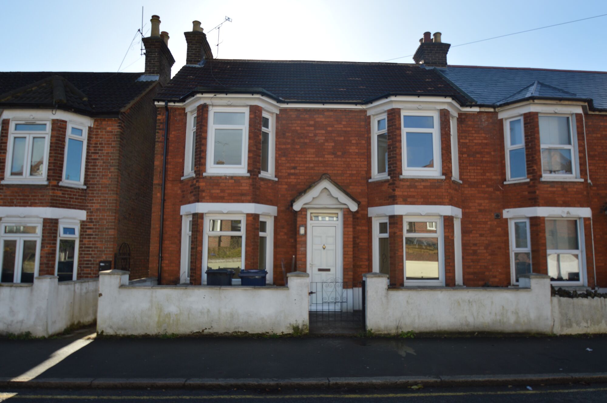 3 bedroom semi detached house to rent, Available unfurnished now Totteridge Road, High Wycombe, HP13, main image