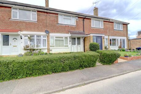 2 bedroom mid terraced house for sale