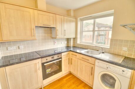 2 bedroom  flat to rent, Available unfurnished from 31/01/2025