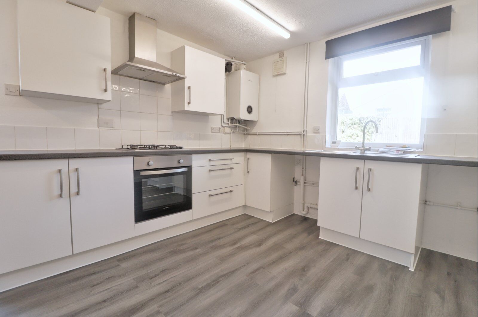 2 bedroom semi detached house to rent, Available unfurnished now Woodcock Avenue, High Wycombe, HP14, main image