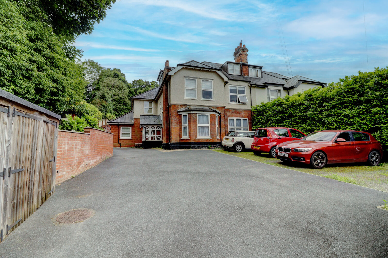 2 bedroom  flat for sale Amersham Hill, High Wycombe, HP13, main image