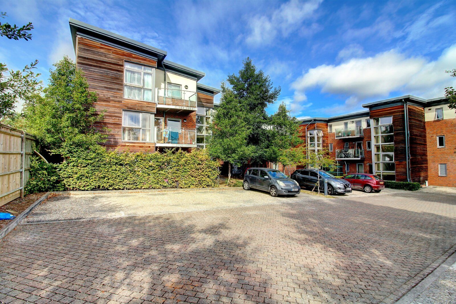 1 bedroom  flat for sale Lindsay Avenue, High Wycombe, HP12, main image