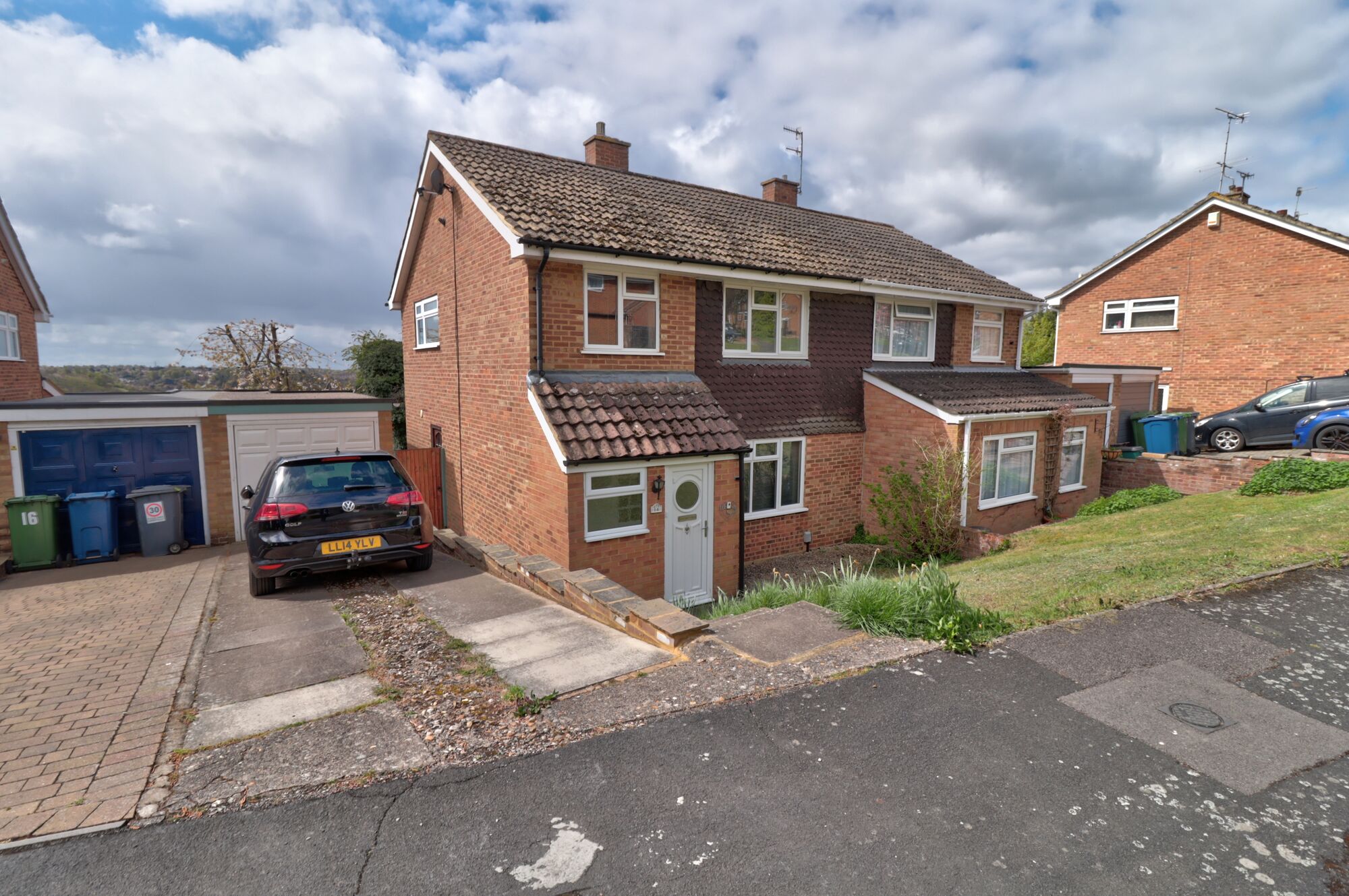 3 bedroom semi detached house to rent, Available from 09/08/2024 South View, Downley, HP13, main image