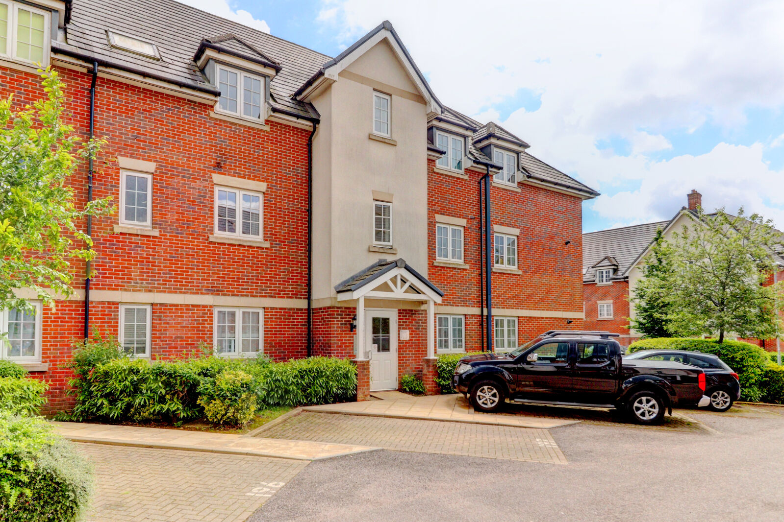 2 bedroom  flat for sale Grange Drive, High Wycombe, HP13, main image