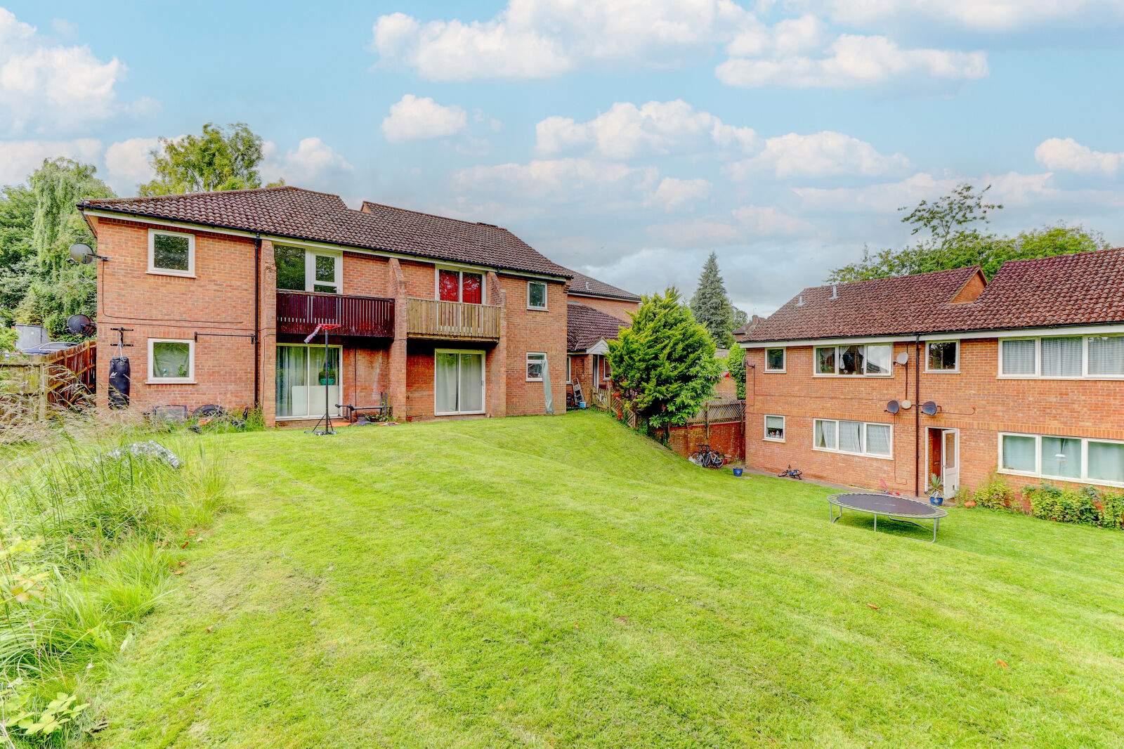 2 bedroom  flat for sale Eaton Avenue, High Wycombe, HP12, main image