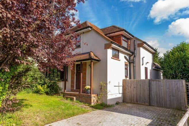 4 bedroom detached house for sale Park Farm Road, High Wycombe, HP12, main image
