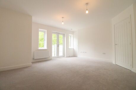 2 bedroom  flat to rent, Available from 15/08/2024