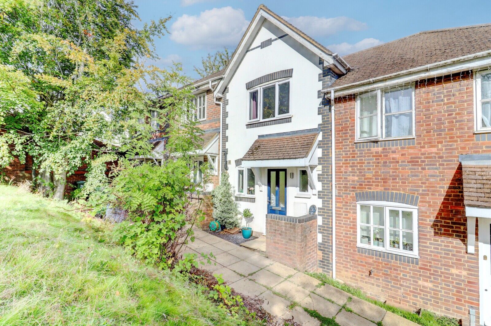 2 bedroom mid terraced house for sale Wheelers Park, High Wycombe, HP13, main image