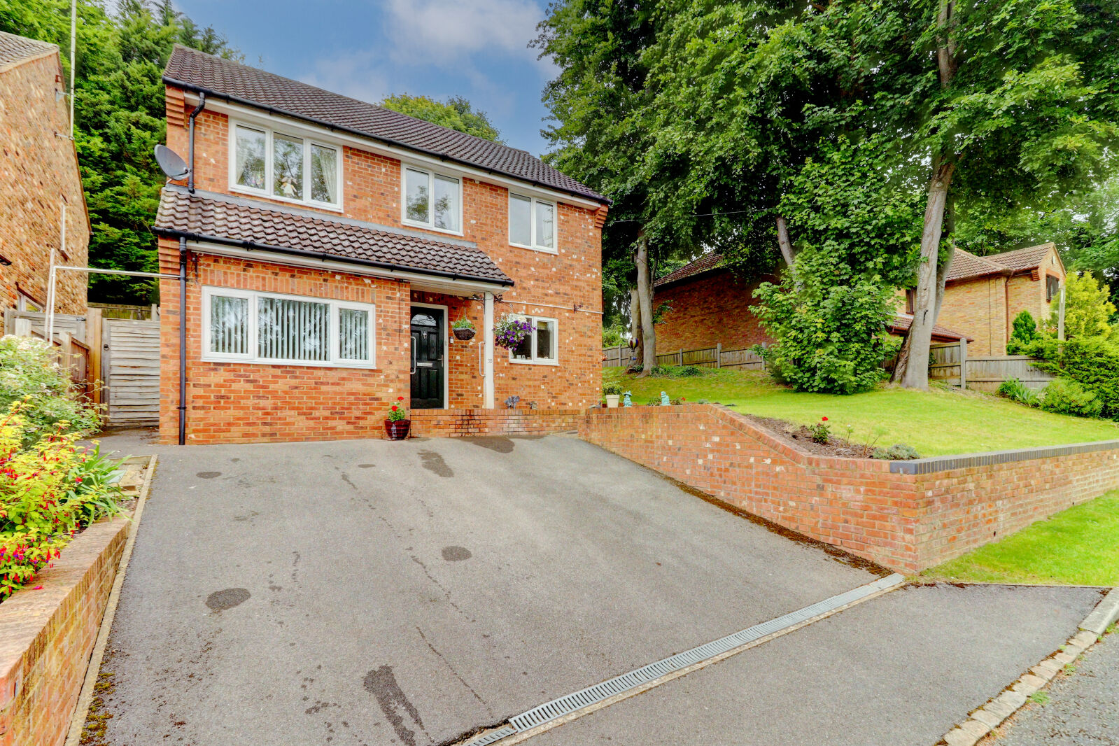 4 bedroom detached house for sale Rye View, High Wycombe, HP13, main image