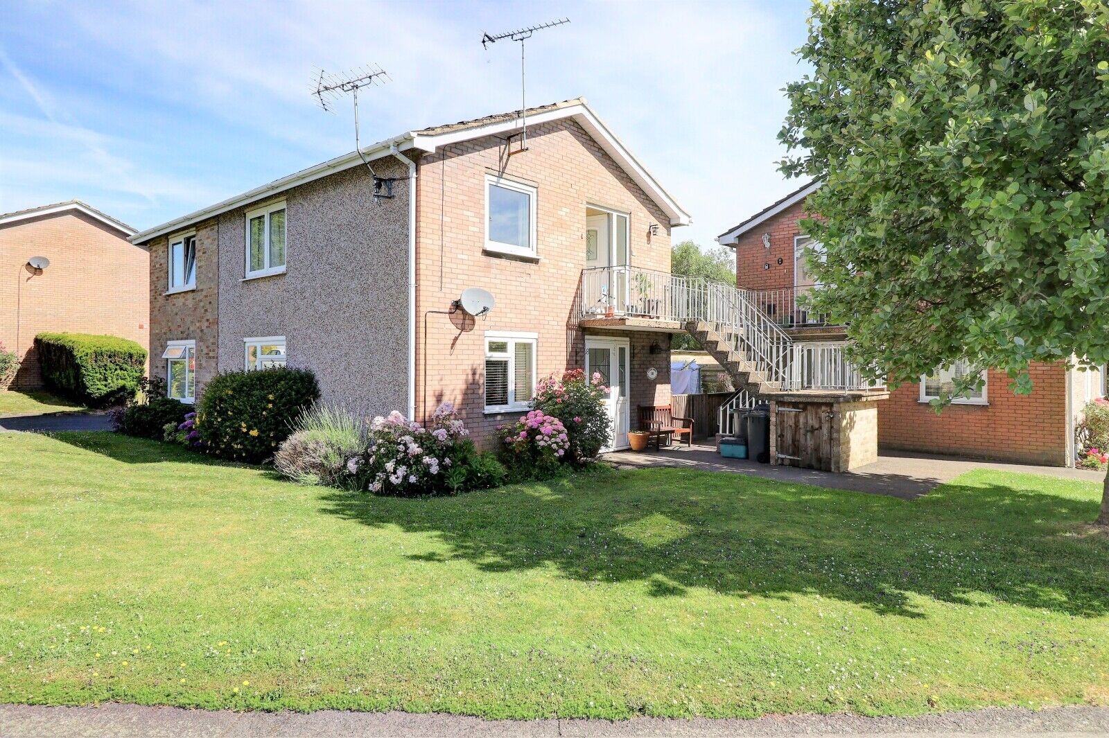 2 bedroom  flat for sale Hawthorn Crescent, High Wycombe, HP15, main image