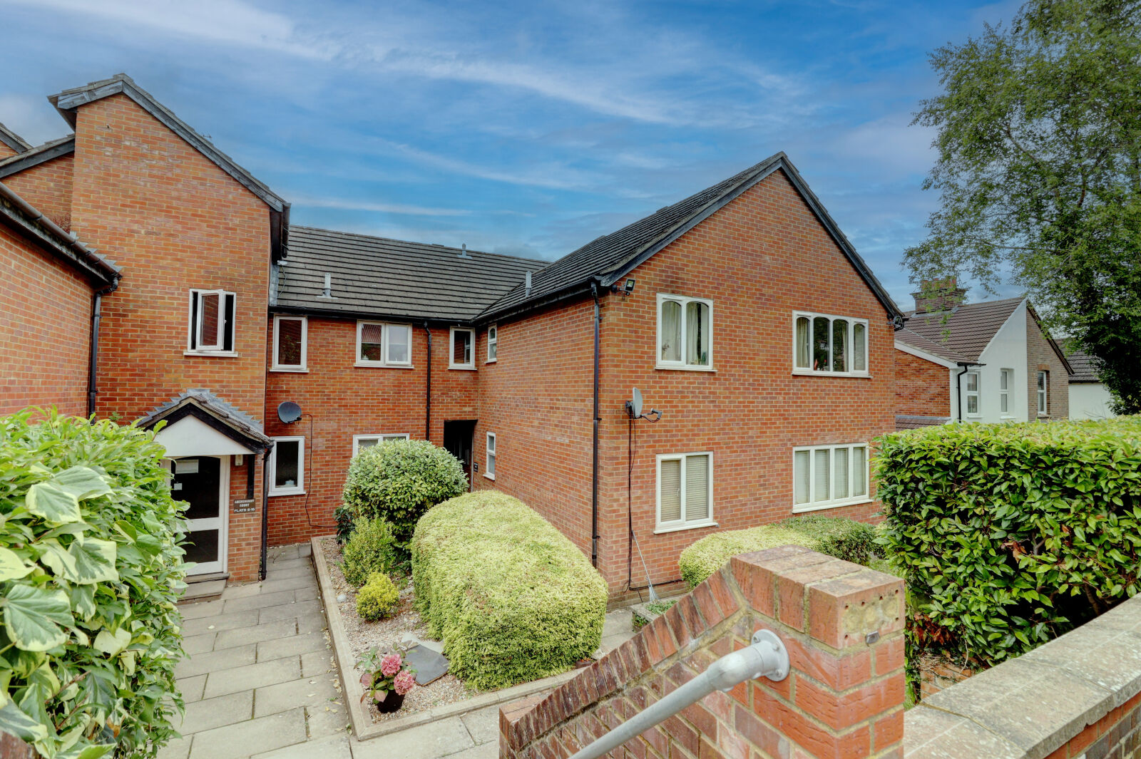 2 bedroom  flat for sale Abercromby Avenue, High Wycombe, HP12, main image