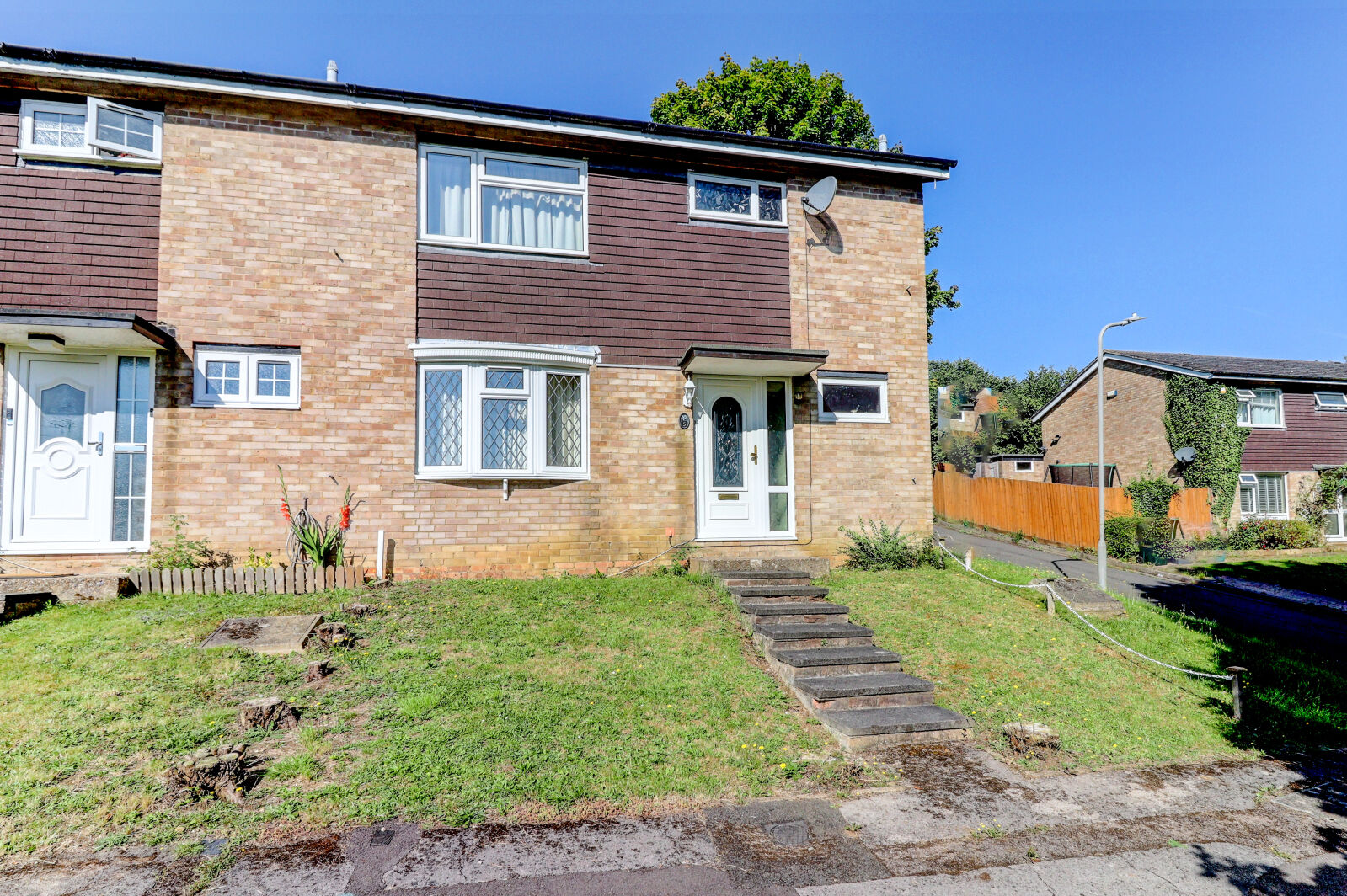 3 bedroom end terraced house for sale Edmunds Close, High Wycombe, HP12, main image