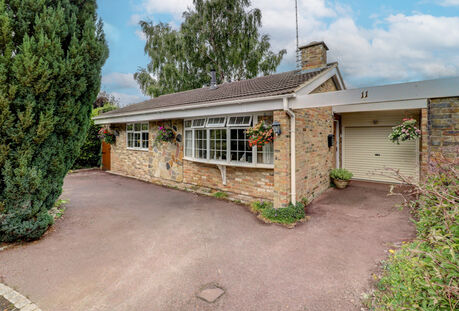 3 bedroom detached bungalow for sale