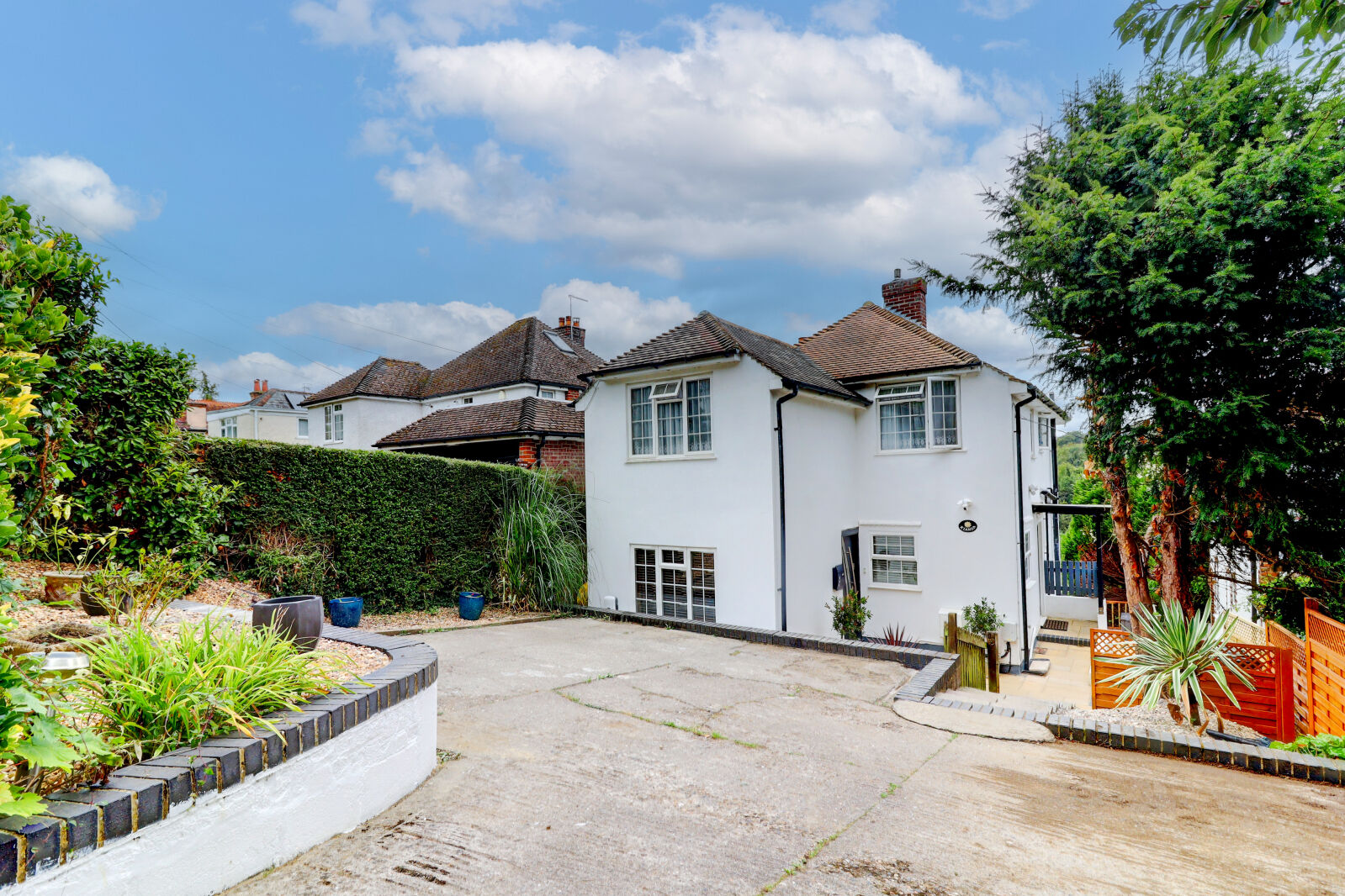 4 bedroom detached house for sale Pinewood Road, High Wycombe, HP12, main image