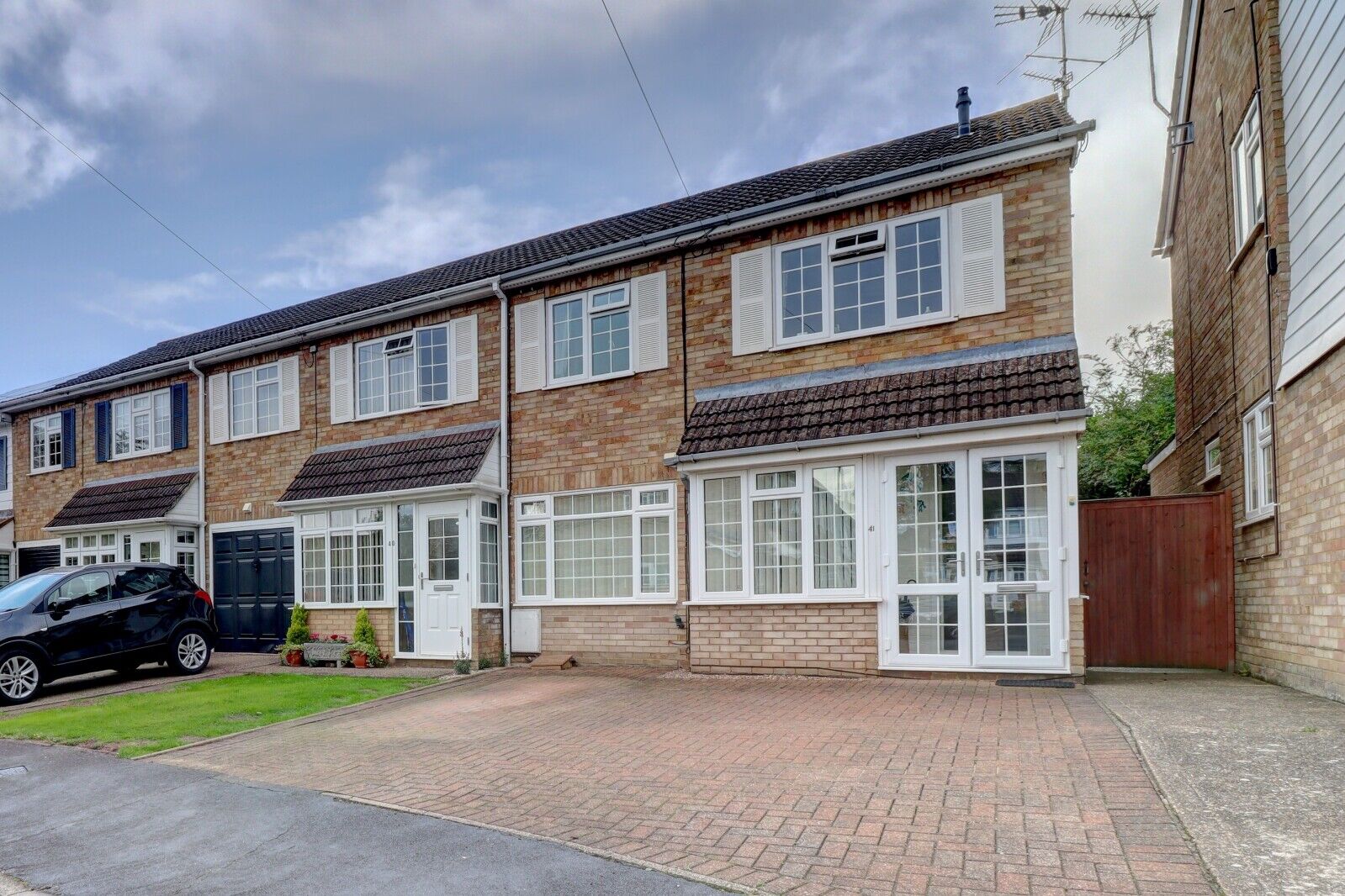 3 bedroom end terraced house for sale Elmdale Gardens, Princes Risborough, HP27, main image