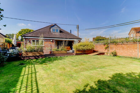 3 bedroom detached bungalow for sale