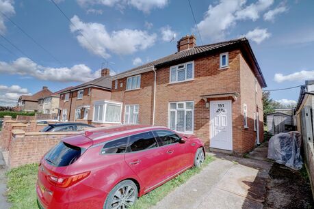 3 bedroom semi detached house to rent, Available unfurnished now