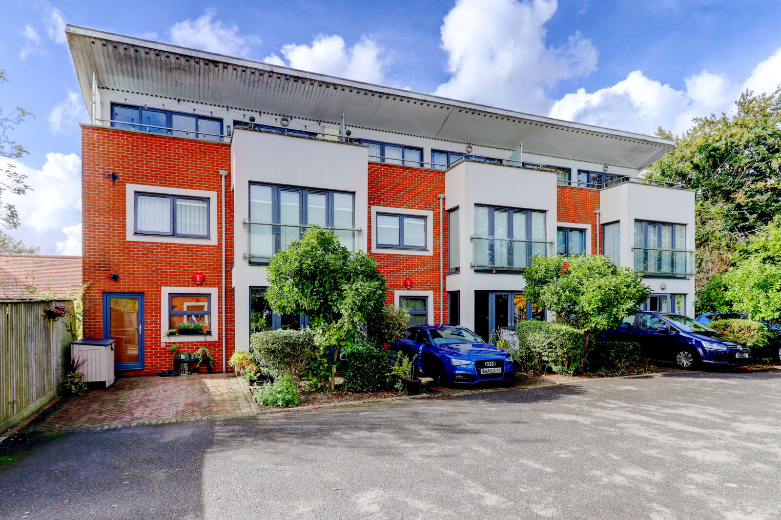 1 bedroom  flat for sale Skyline Mews, High Wycombe, HP12, main image