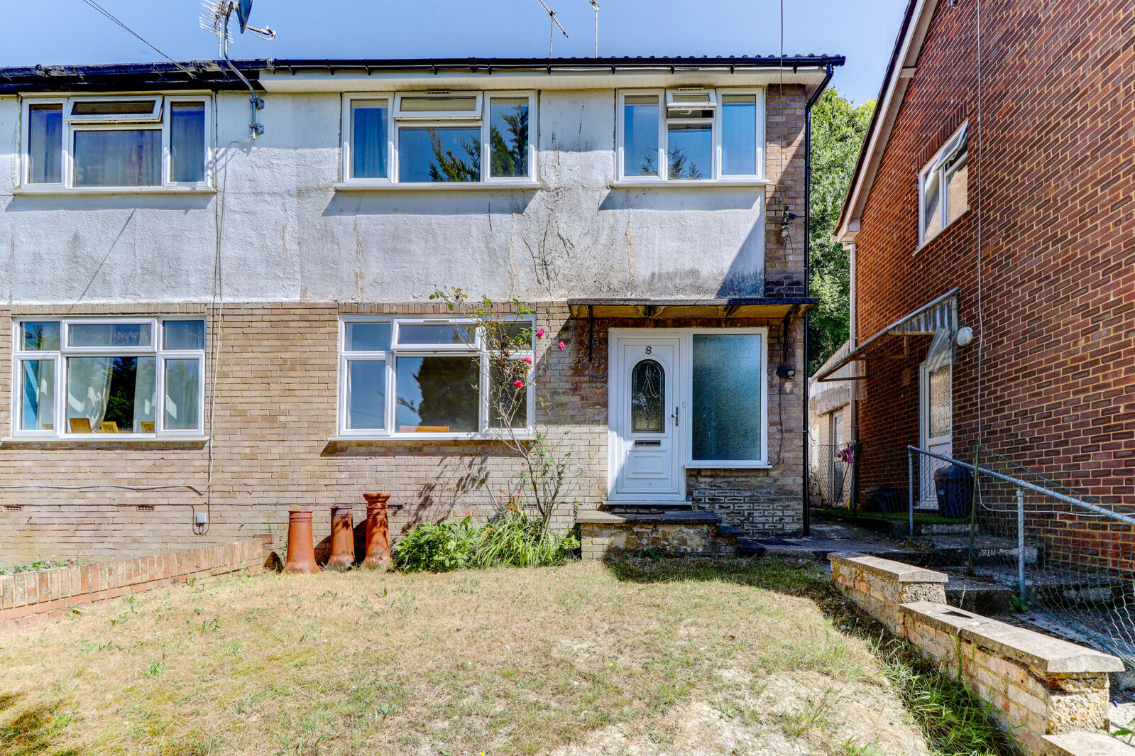 3 bedroom semi detached house for sale St. Georges Close, High Wycombe, HP13, main image