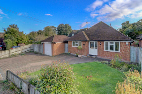 2 bedroom detached bungalow for sale