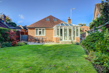 2 bedroom detached bungalow for sale