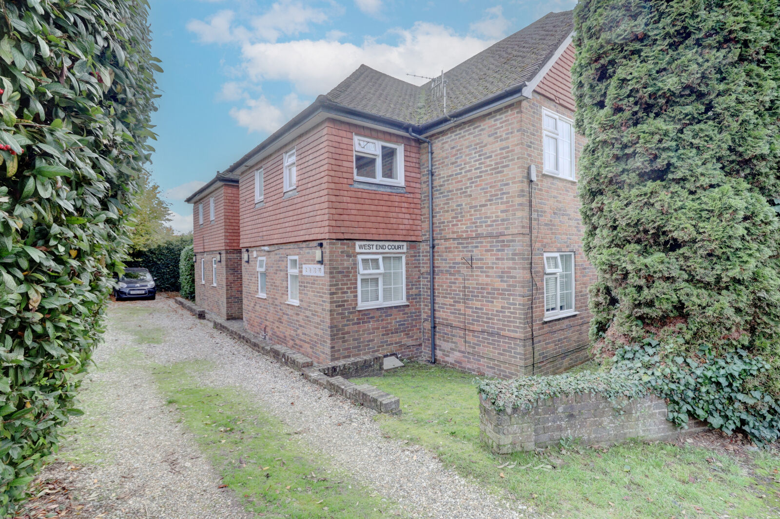 2 bedroom  flat for sale Desborough Park Road, High Wycombe, HP12, main image