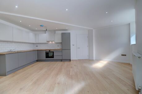 2 bedroom  flat to rent, Available unfurnished now