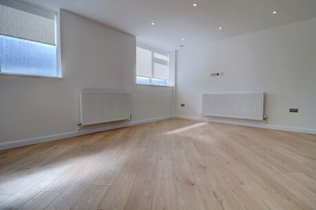 2 bedroom  flat to rent, Available unfurnished now