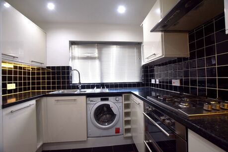 3 bedroom  flat to rent, Available unfurnished now