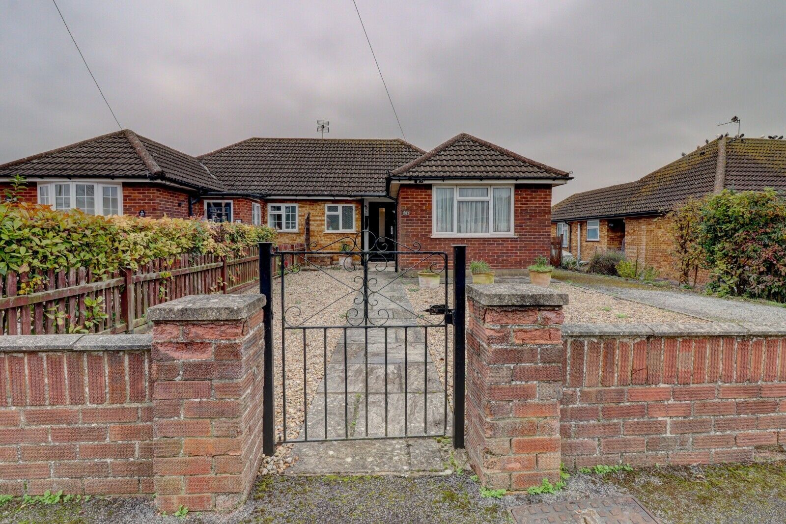 2 bedroom semi detached bungalow for sale Westmead, Princes Risborough, HP27, main image