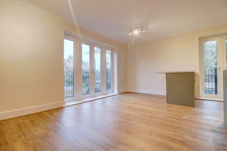 2 bedroom  flat to rent, Available unfurnished now