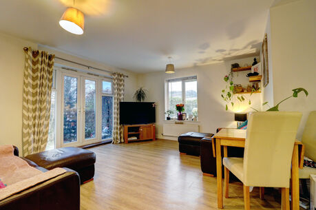 2 bedroom  flat for sale