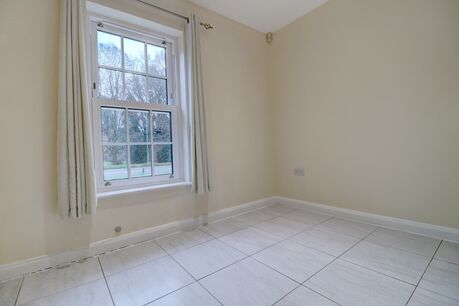 4 bedroom mid terraced house to rent, Available unfurnished now