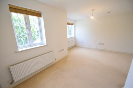 2 bedroom  flat to rent, Available unfurnished now