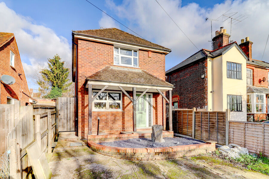 3 bedroom detached house for sale