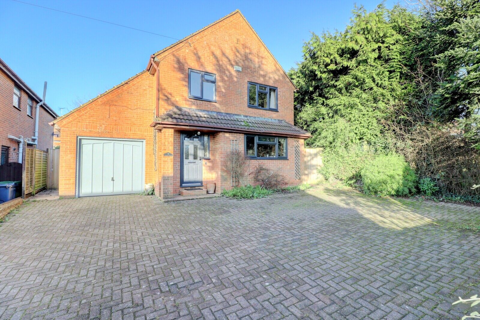 4 bedroom detached house for sale Sunny Bank, High Wycombe, HP15, main image