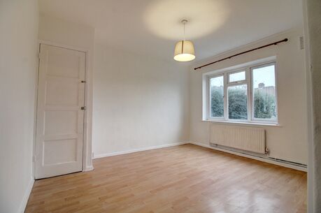 2 bedroom  flat for sale