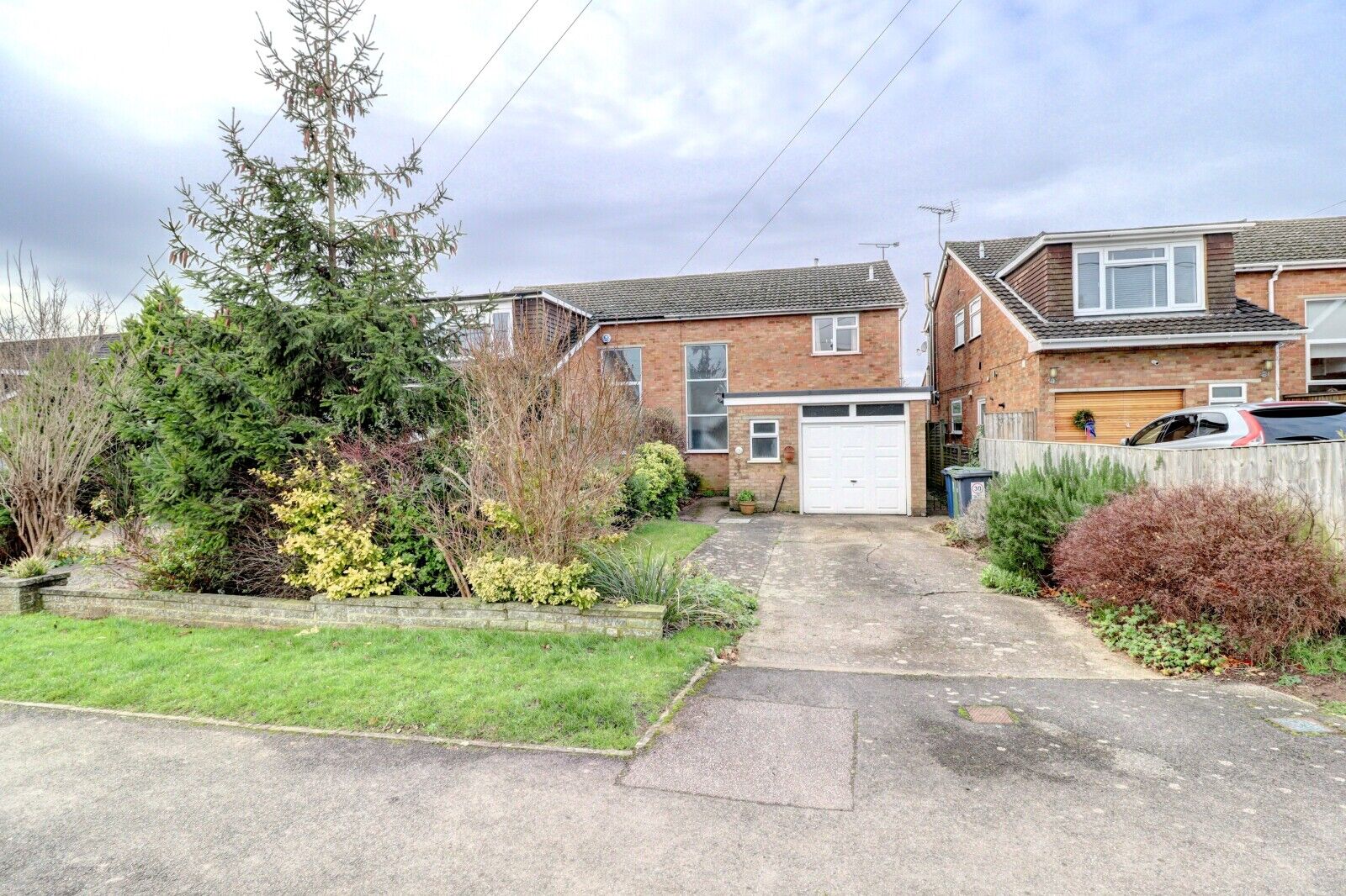 3 bedroom semi detached house for sale Primrose Hill, High Wycombe, HP15, main image