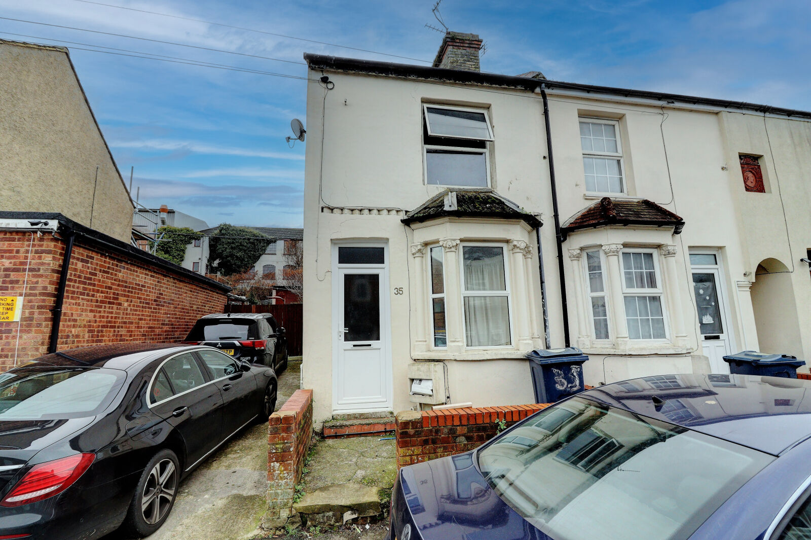 3 bedroom end terraced house for sale Upper Green Street, High Wycombe, HP11, main image