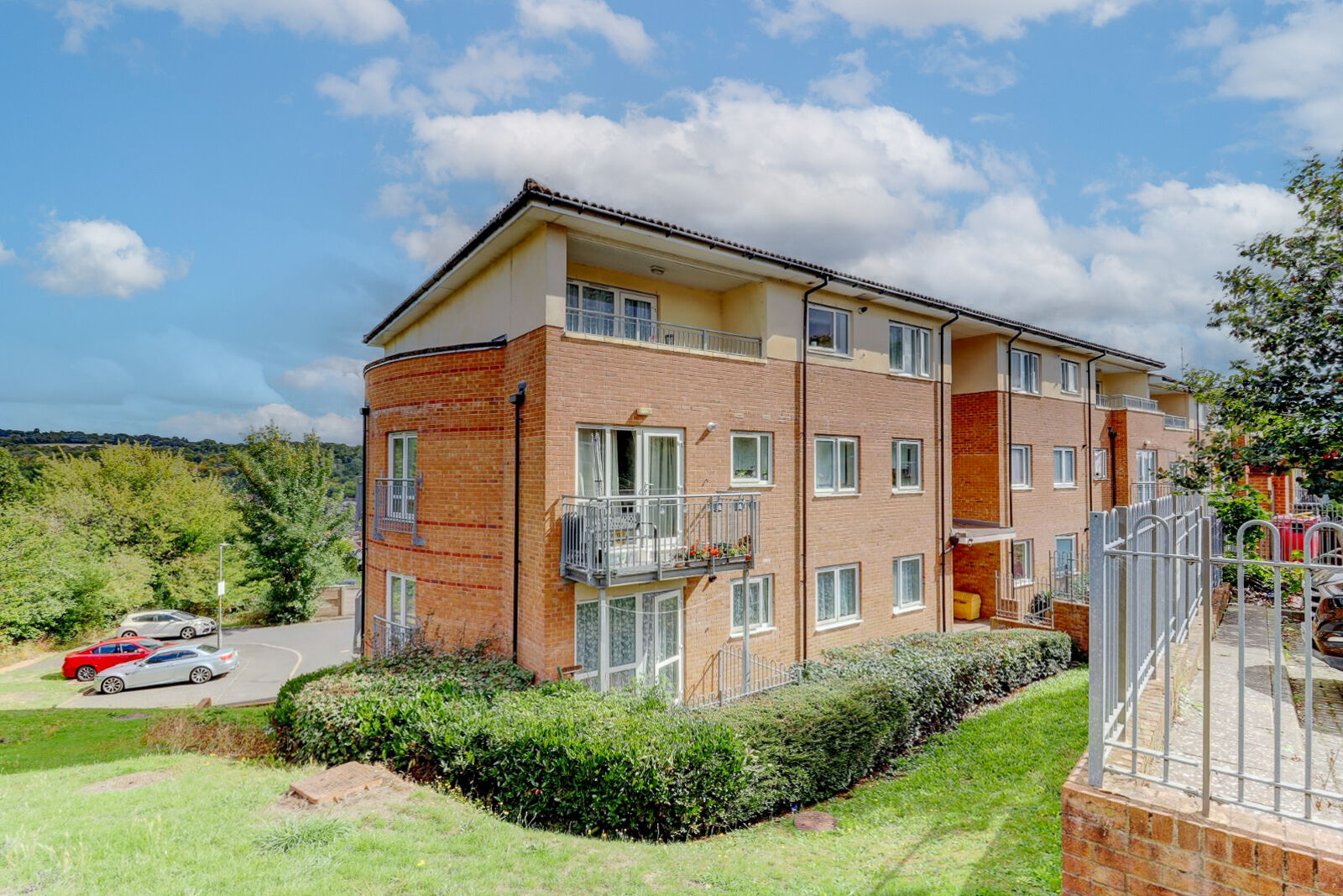 1 bedroom  flat for sale Windrush Drive, High Wycombe, HP13, main image