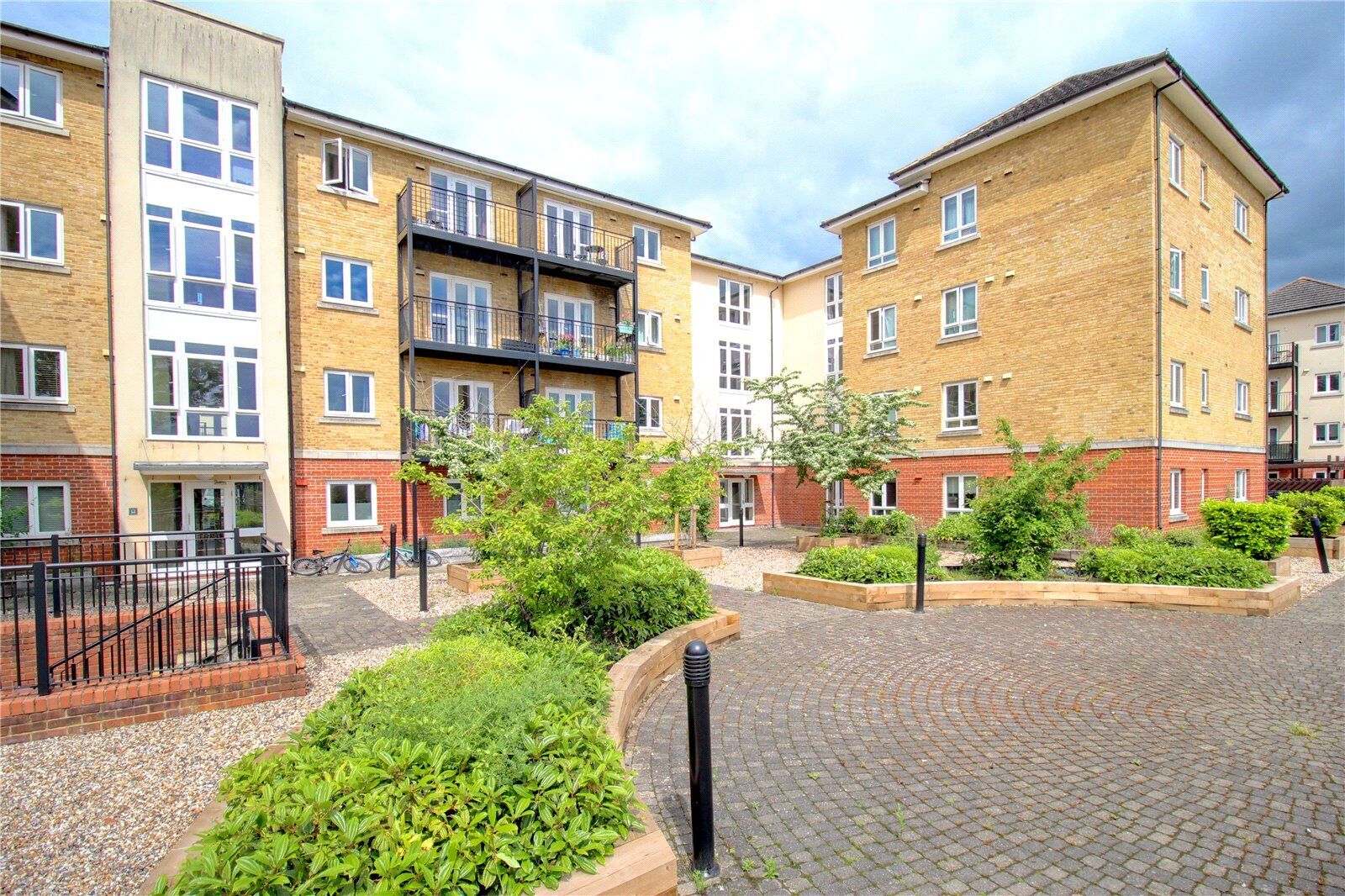 1 bedroom  flat to rent, Available unfurnished from 07/04/2025 Tadros Court, High Wycombe, HP13, main image