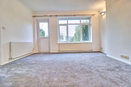 2 bedroom  bungalow to rent, Available unfurnished now