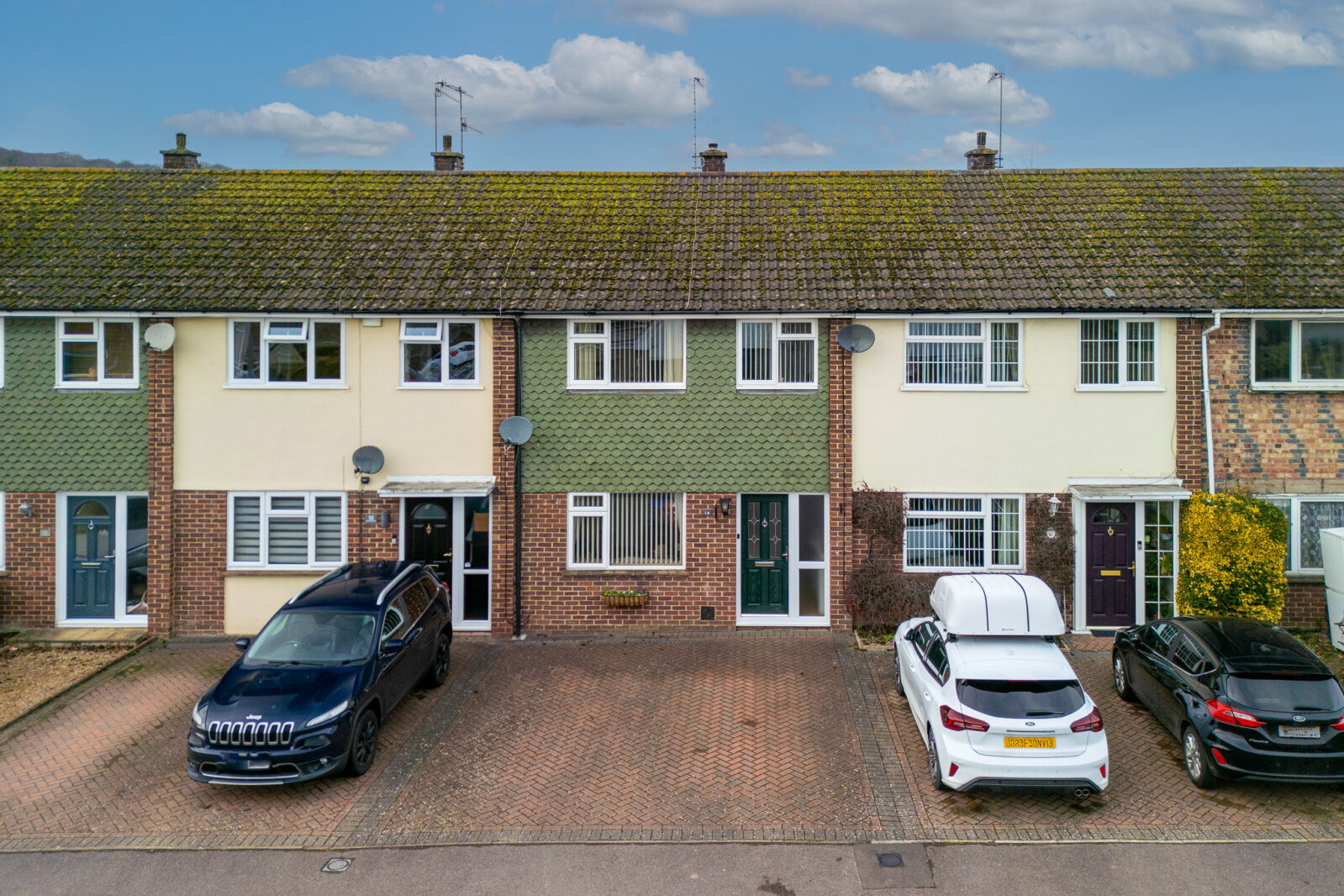 3 bedroom mid terraced house for sale Birfield Road, High Wycombe, HP10, main image