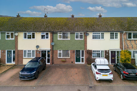 3 bedroom mid terraced house for sale