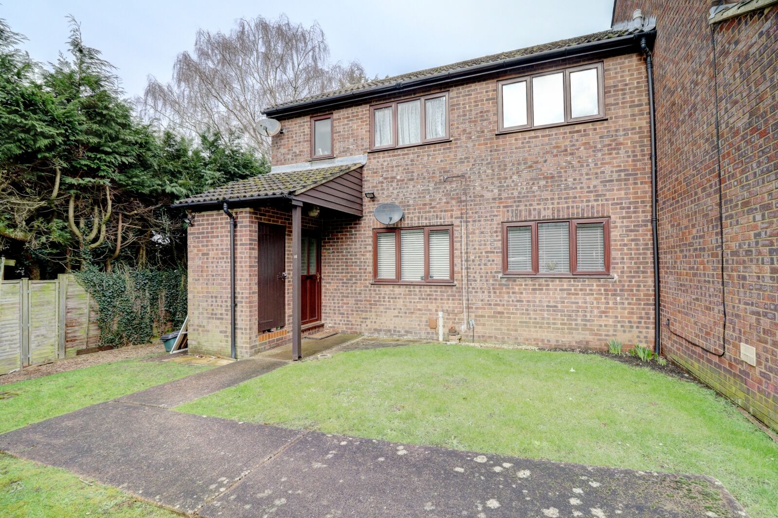 2 bedroom  flat for sale Birinus Close, High Wycombe, HP12, main image