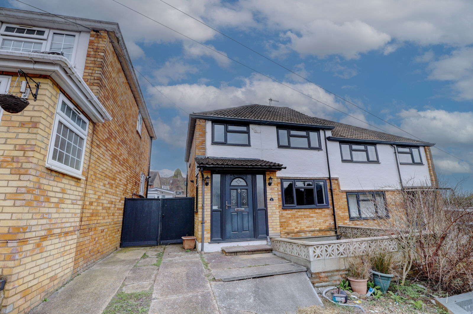 3 bedroom semi detached house to rent, Available unfurnished now Sussex Close, High Wycombe, HP13, main image